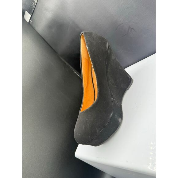 Top Moda Black Suede Wedge Heels - Size 8W - Picture 4 of 12